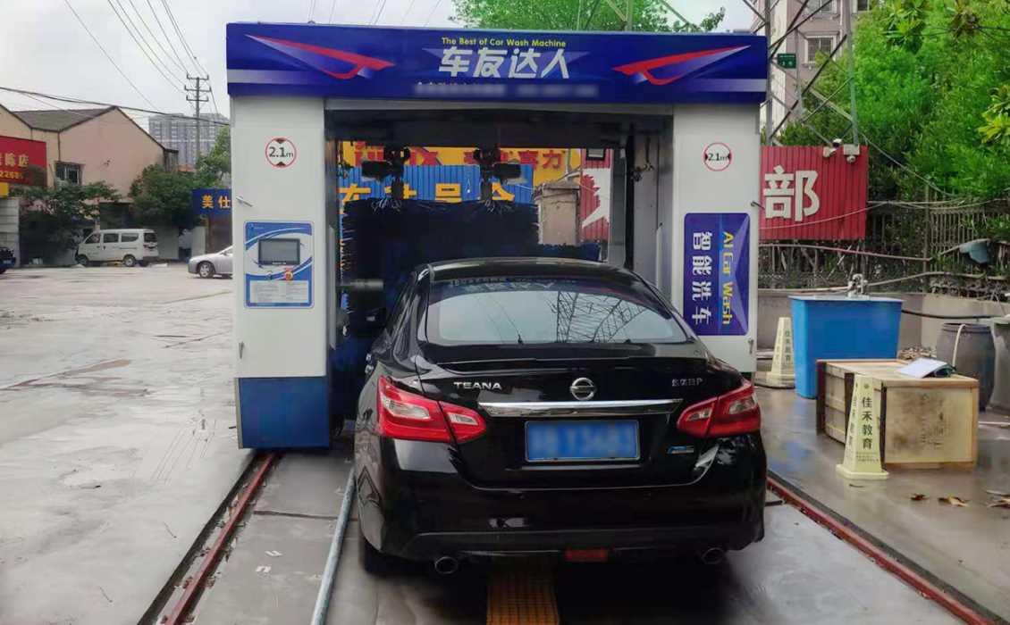 汽修店全自動(dòng)洗車(chē)機(jī)案例